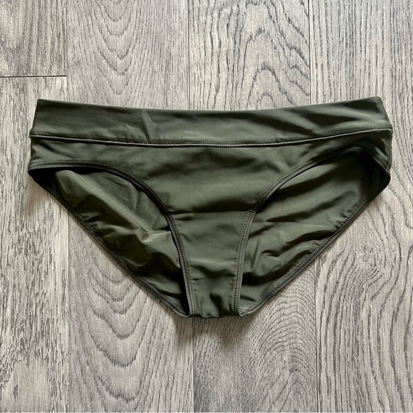 Lululemon Tidal Flow Full Bottom II
Dark Olive - Picture 7 of 10
